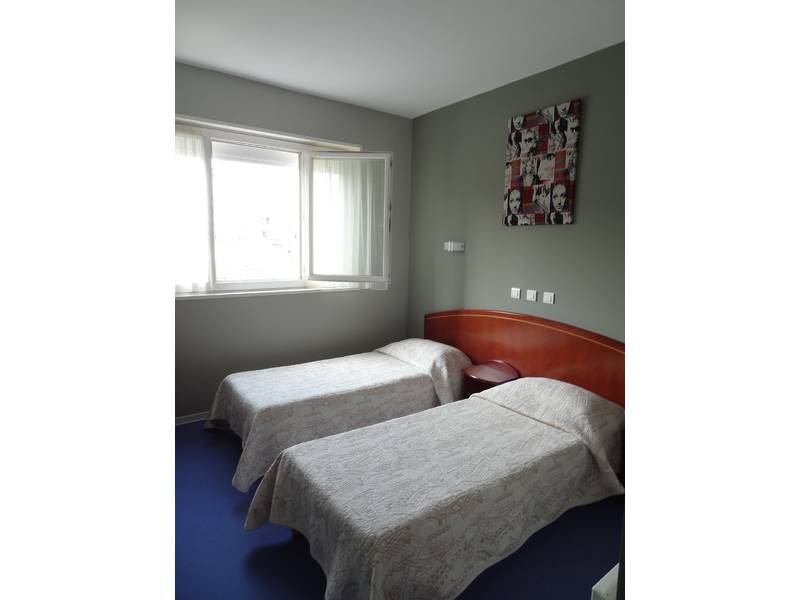 Cit'Hotel De La Marne Tarbes Buitenkant foto