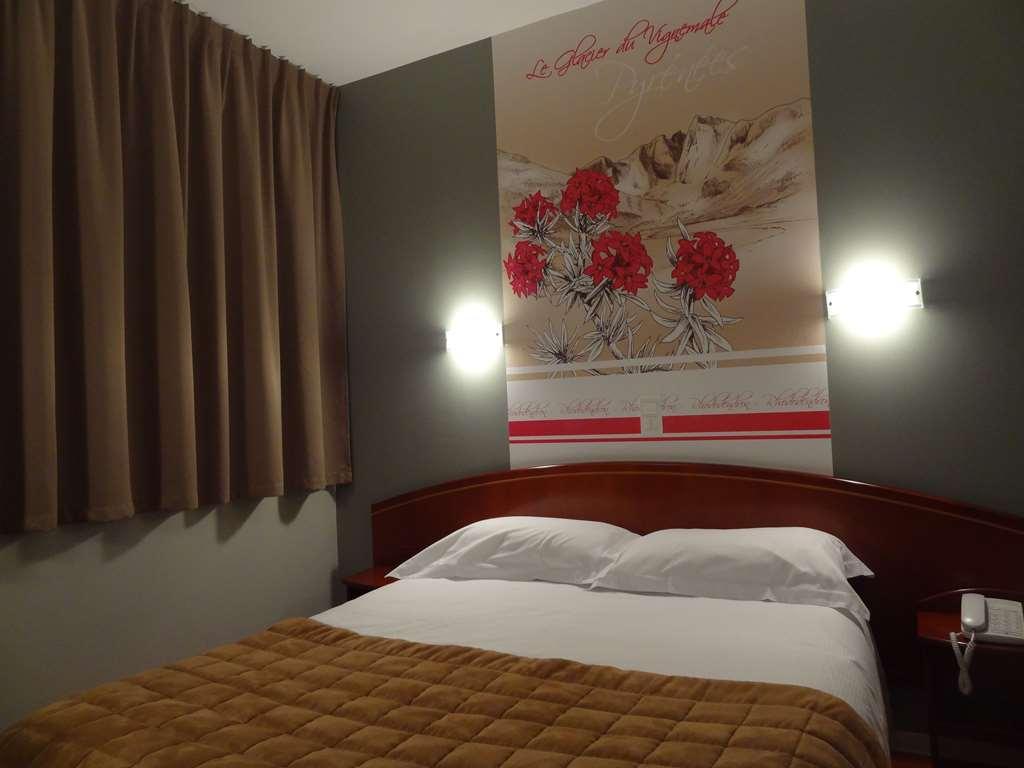 Cit'Hotel De La Marne Tarbes Kamer foto