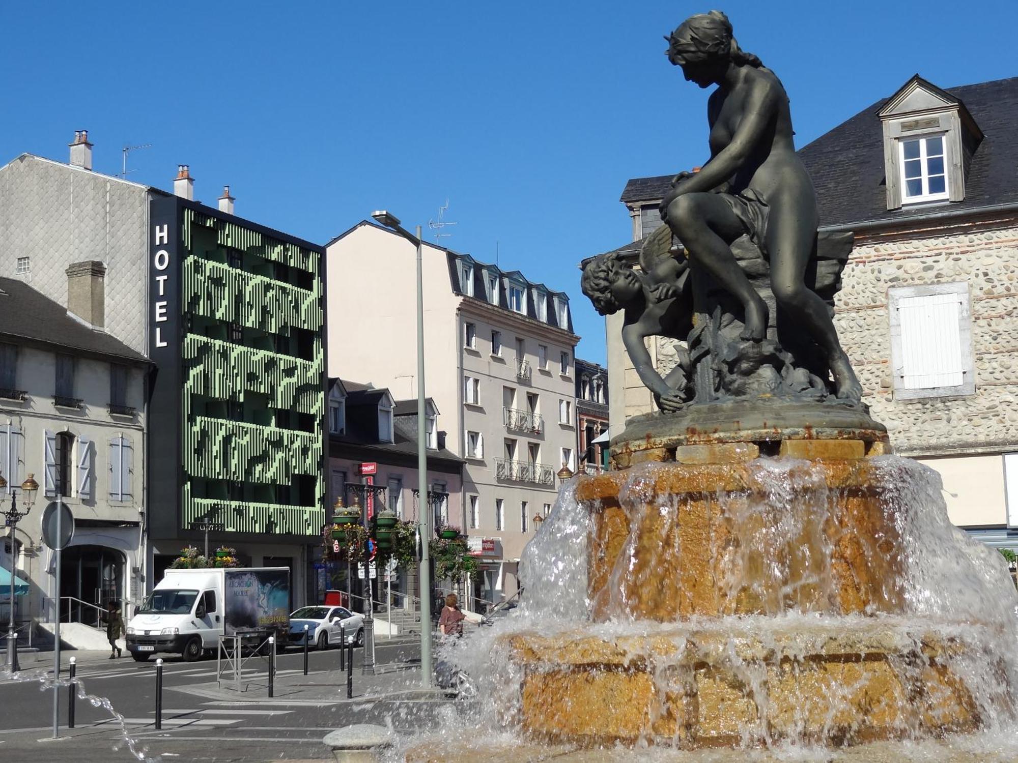 Cit'Hotel De La Marne Tarbes Buitenkant foto
