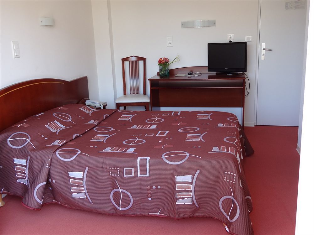 Cit'Hotel De La Marne Tarbes Buitenkant foto