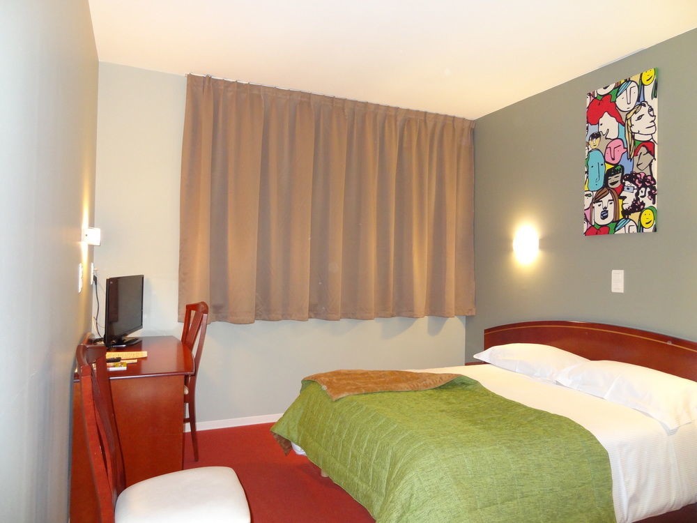 Cit'Hotel De La Marne Tarbes Buitenkant foto
