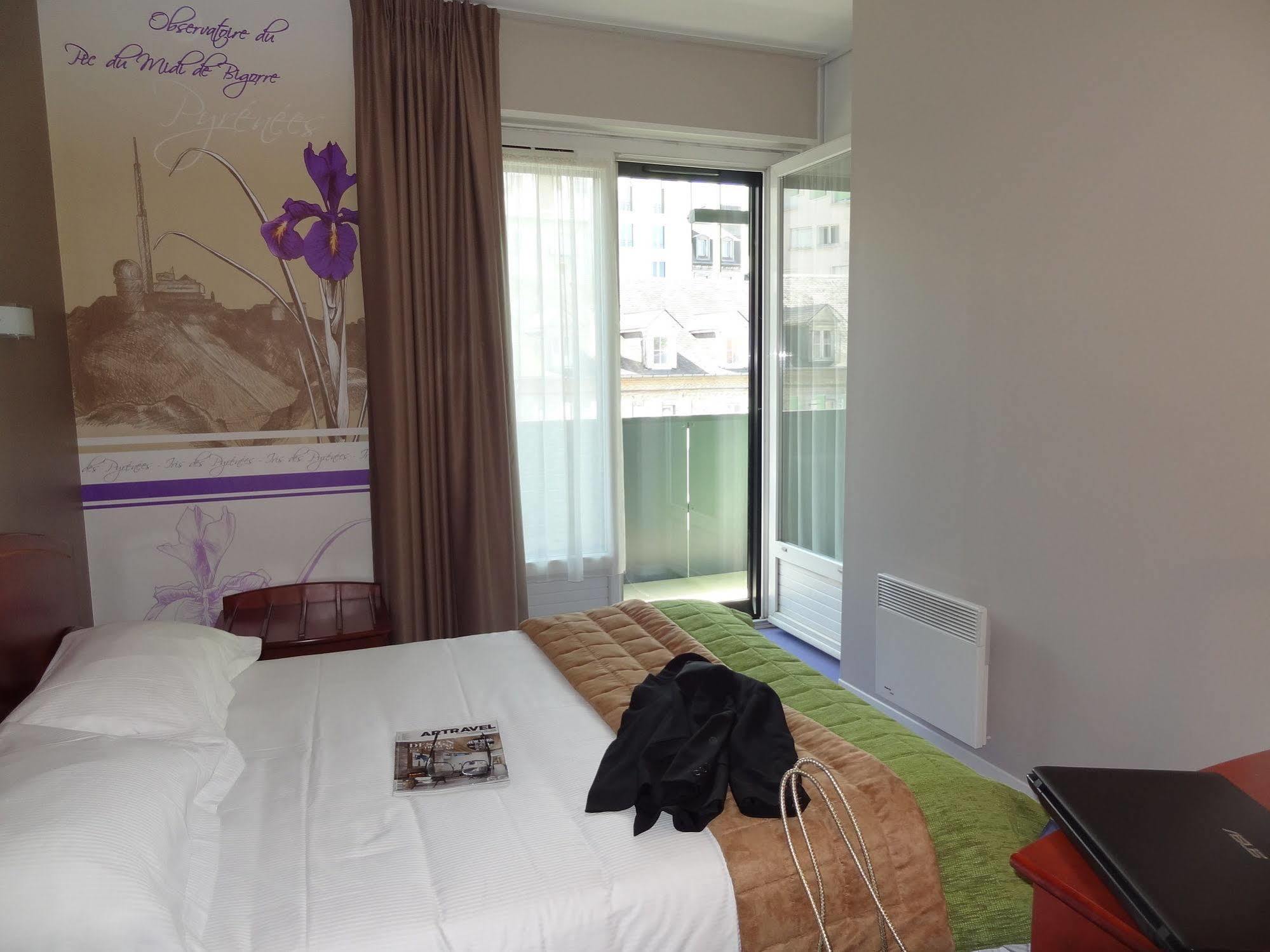 Cit'Hotel De La Marne Tarbes Buitenkant foto
